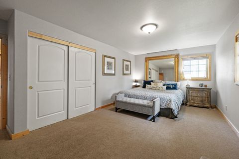 Tiny photo for 32486 Modoc Point Road, Chiloquin, OR 97624 (MLS # 220213730)