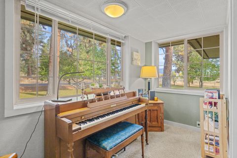 Tiny photo for 32486 Modoc Point Road, Chiloquin, OR 97624 (MLS # 220213730)