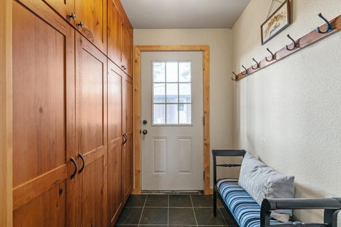 Tiny photo for 32486 Modoc Point Road, Chiloquin, OR 97624 (MLS # 220213730)