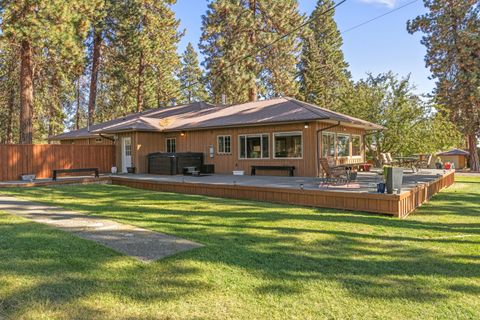 Tiny photo for 32486 Modoc Point Road, Chiloquin, OR 97624 (MLS # 220213730)