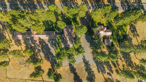 Tiny photo for 32486 Modoc Point Road, Chiloquin, OR 97624 (MLS # 220213730)