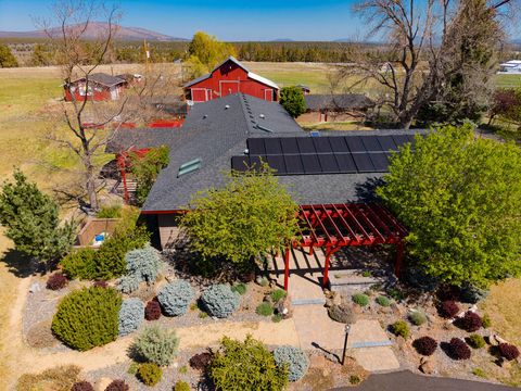 Photo of 20900 SW Young Avenue, Bend, OR 97703 (MLS # 220220534)