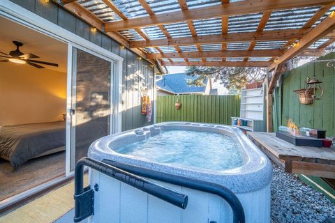 Tiny photo for 61150 Geary Drive, Bend, OR 97702 (MLS # 220213307)