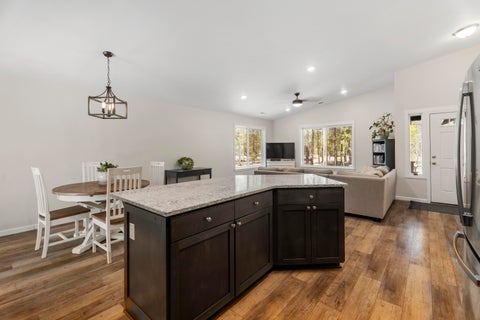 Tiny photo for 15205 Ponderosa Loop, La Pine, OR 97739 (MLS # 220221823)