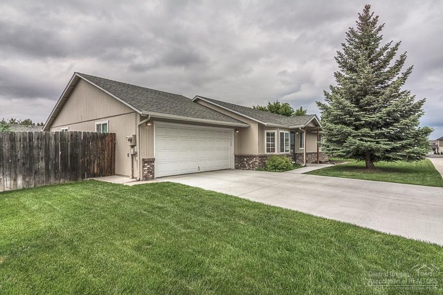 Super clean, well maintained home in desirable location. Close to schools, park and quick access to Hwy 97. Fully finished garage with extra room that could make 4th bedroom. Large lot with beautiful landscaping. RV parking a possibility w/ a little work. Lives larger than 1134 sq. ft.