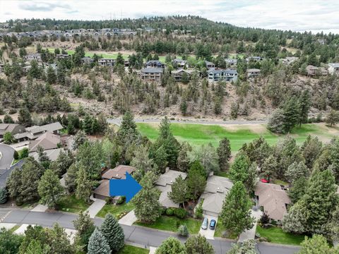 Tiny photo for 3123 NW Clubhouse Drive, Bend, OR 97703 (MLS # 220215358)