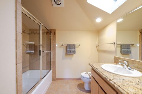 Tiny photo for 3123 NW Clubhouse Drive, Bend, OR 97703 (MLS # 220215358)