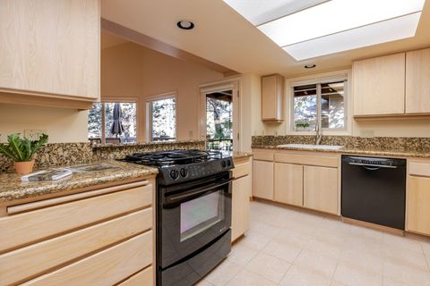Tiny photo for 3123 NW Clubhouse Drive, Bend, OR 97703 (MLS # 220215358)