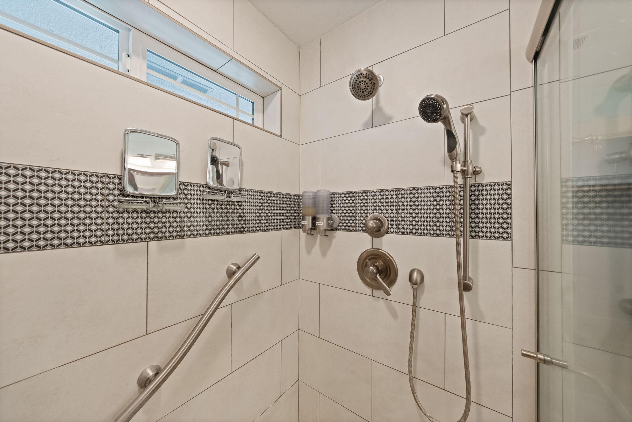 Skyliner Summit - Residential