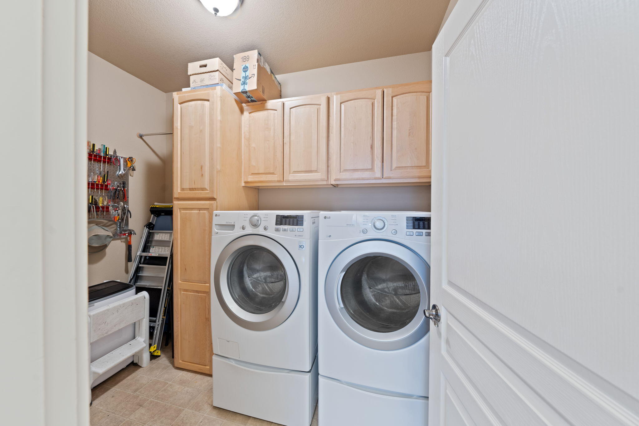 Skyliner Summit - Residential