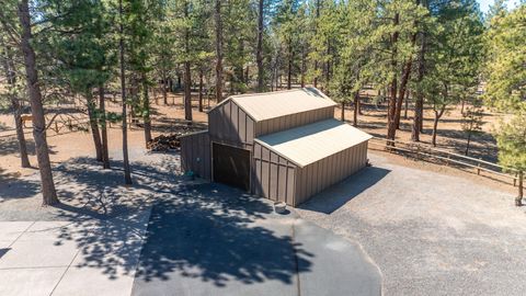 Tiny photo for 69255 Crooked Horseshoe Road, Sisters, OR 97759 (MLS # 220215140)