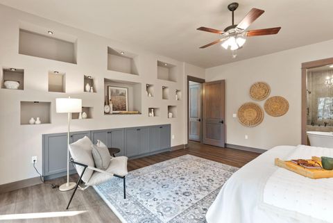 Tiny photo for 69255 Crooked Horseshoe Road, Sisters, OR 97759 (MLS # 220215140)