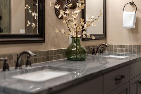 Tiny photo for 69255 Crooked Horseshoe Road, Sisters, OR 97759 (MLS # 220215140)