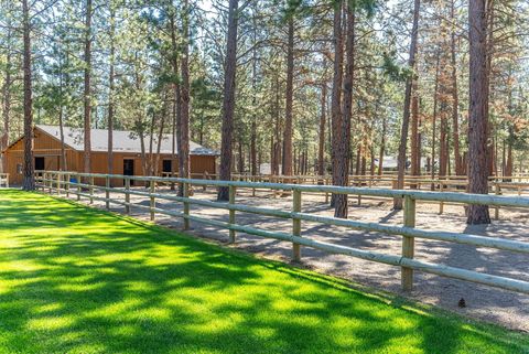 Tiny photo for 69255 Crooked Horseshoe Road, Sisters, OR 97759 (MLS # 220215140)