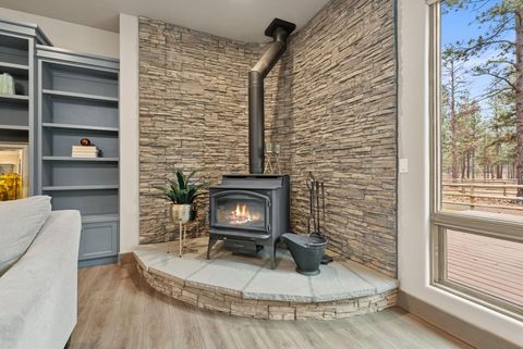 Tiny photo for 69255 Crooked Horseshoe Road, Sisters, OR 97759 (MLS # 220215140)