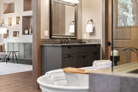 Tiny photo for 69255 Crooked Horseshoe Road, Sisters, OR 97759 (MLS # 220215140)