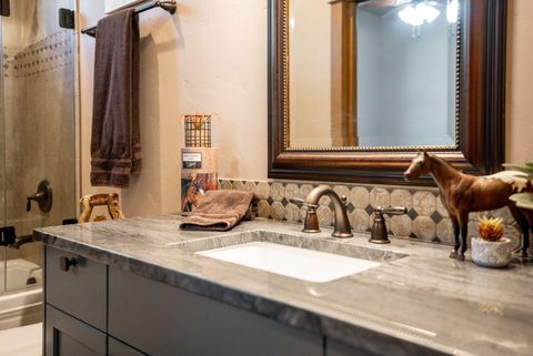 Tiny photo for 69255 Crooked Horseshoe Road, Sisters, OR 97759 (MLS # 220215140)