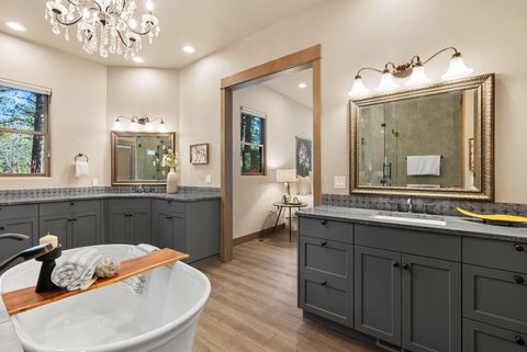 Tiny photo for 69255 Crooked Horseshoe Road, Sisters, OR 97759 (MLS # 220215140)