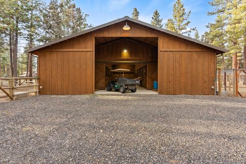 Tiny photo for 69255 Crooked Horseshoe Road, Sisters, OR 97759 (MLS # 220215140)