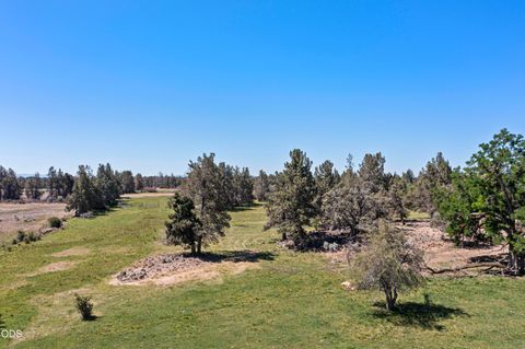 Tiny photo for 4220 NE Smith Rock Way, Terrebonne, OR 97760 (MLS # 220225834)