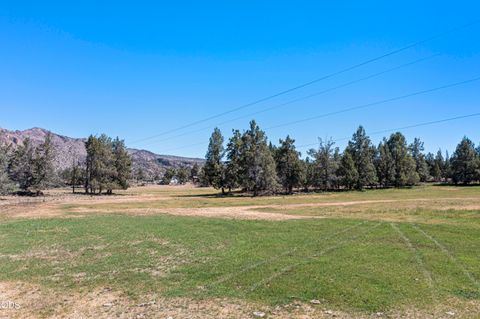 Tiny photo for 4220 NE Smith Rock Way, Terrebonne, OR 97760 (MLS # 220225834)