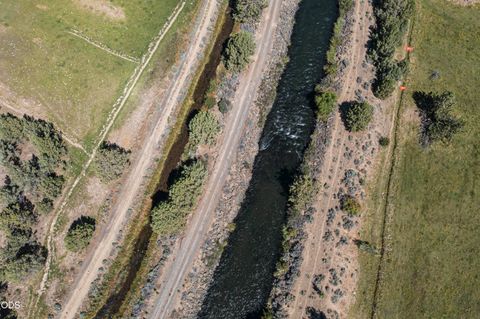 Tiny photo for 4220 NE Smith Rock Way, Terrebonne, OR 97760 (MLS # 220225834)