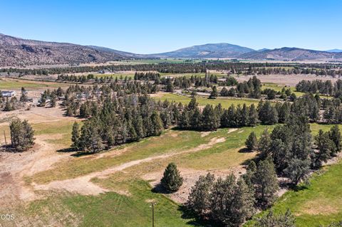 Tiny photo for 4220 NE Smith Rock Way, Terrebonne, OR 97760 (MLS # 220225834)