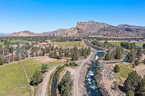 Photo of 4220 NE Smith Rock Way, Terrebonne, OR 97760 (MLS # 220225834)