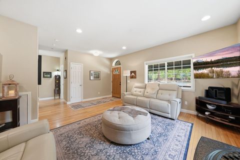 Tiny photo for 14861 Crupper, Sisters, OR 97759 (MLS # 220217832)