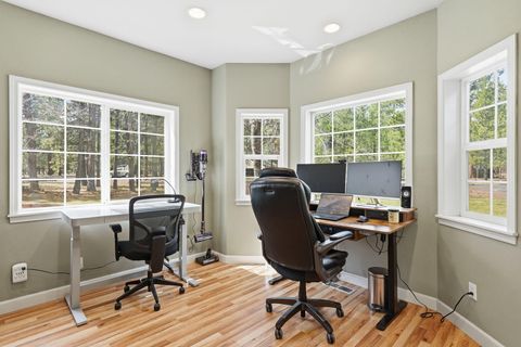 Tiny photo for 14861 Crupper, Sisters, OR 97759 (MLS # 220217832)