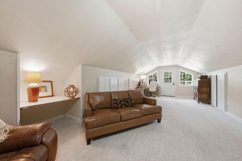 Tiny photo for 14861 Crupper, Sisters, OR 97759 (MLS # 220217832)