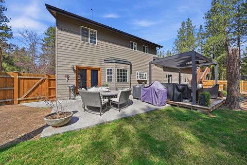 Tiny photo for 14861 Crupper, Sisters, OR 97759 (MLS # 220217832)