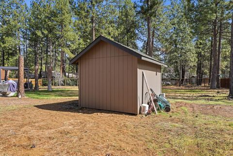 Tiny photo for 14861 Crupper, Sisters, OR 97759 (MLS # 220217832)