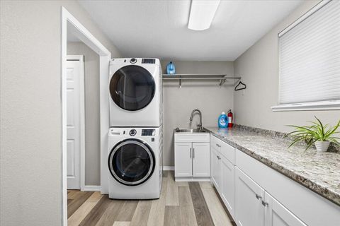 Tiny photo for 1500 Panther Gulch Road, Williams, OR 97544 (MLS # 220217185)