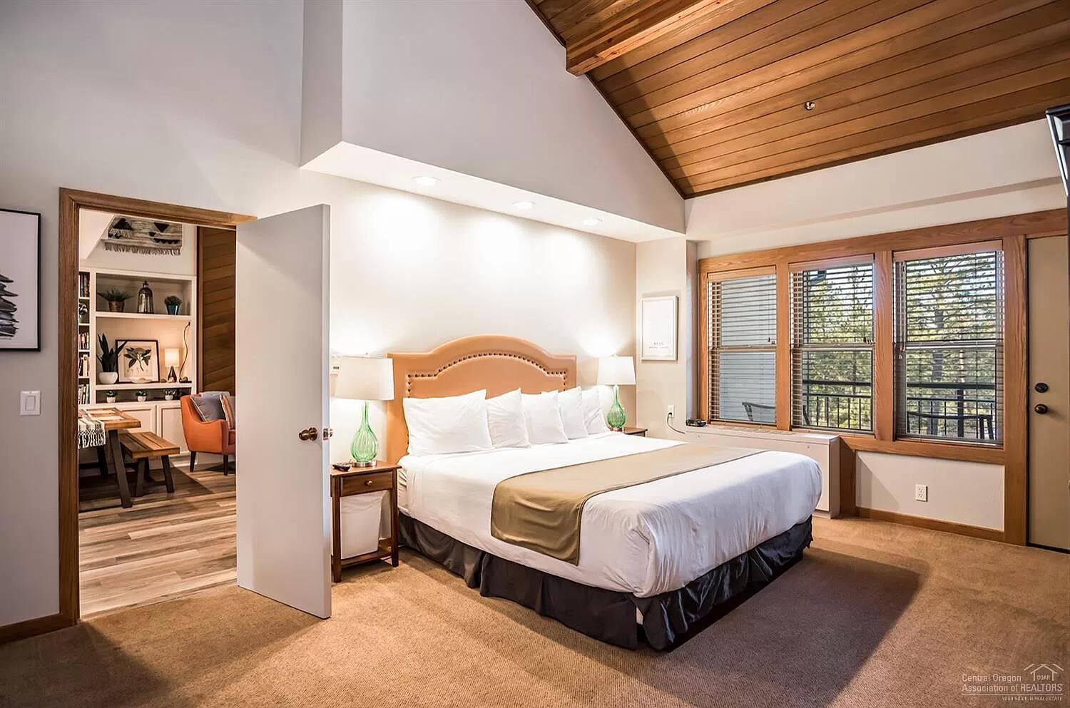 Inn Of The 7th - Residential