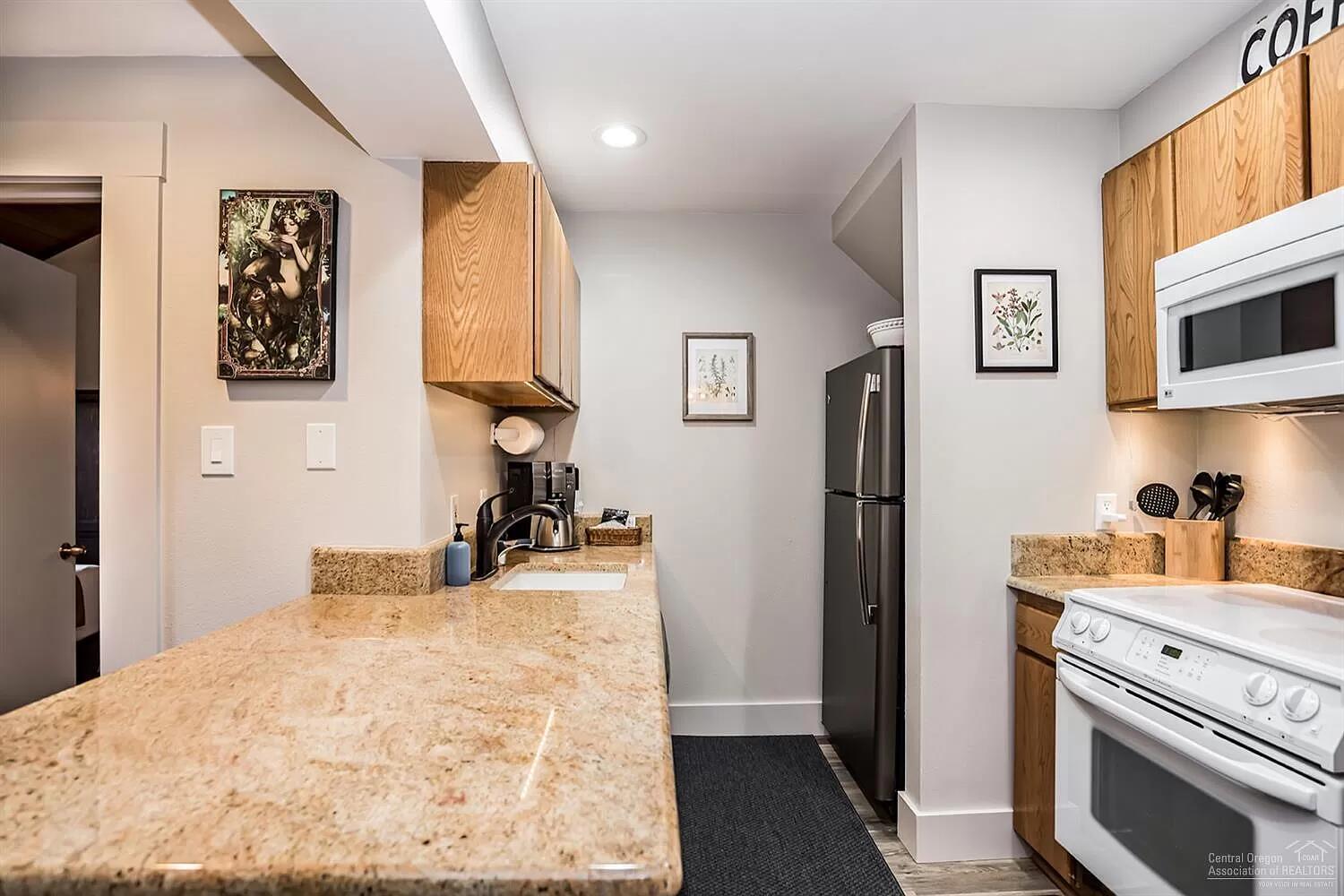 Inn Of The 7th - Residential