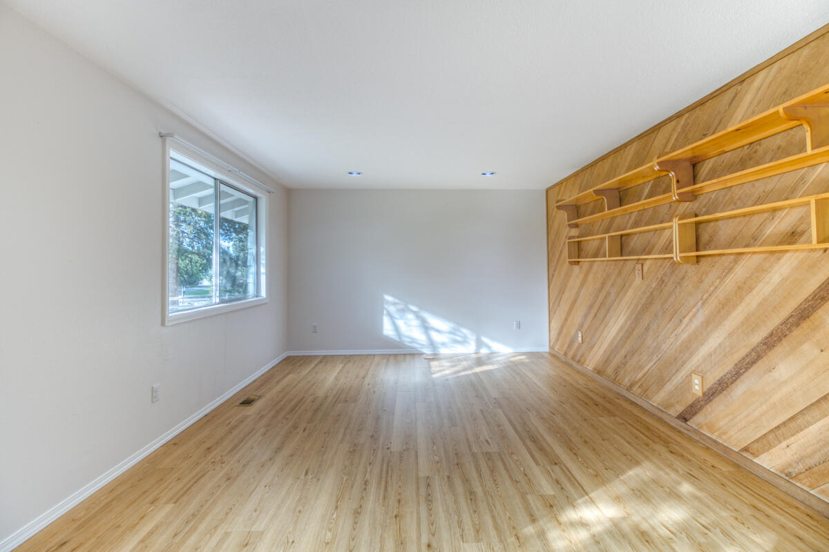 Mw Acre Tracts - Residential