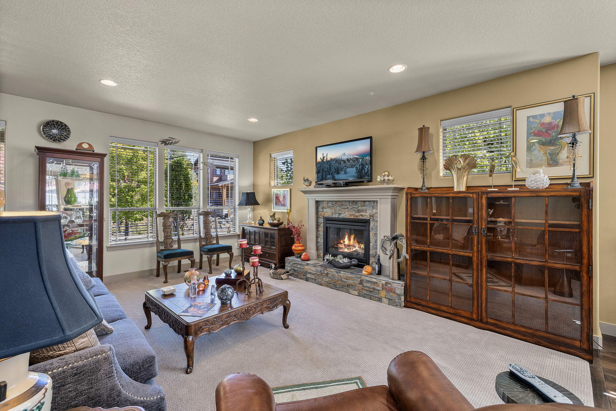 2417 NW Dorion Way