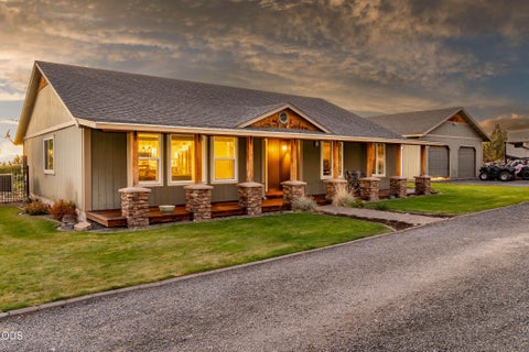 Tiny photo for 5097 SE Iowa Avenue, Prineville, OR 97754 (MLS # 220229894)