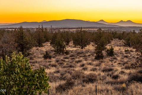 Tiny photo for 5097 SE Iowa Avenue, Prineville, OR 97754 (MLS # 220229894)
