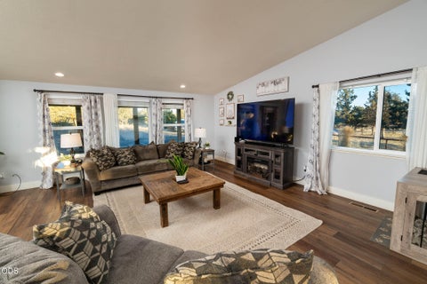 Tiny photo for 5097 SE Iowa Avenue, Prineville, OR 97754 (MLS # 220229894)