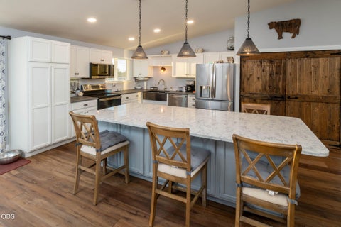Tiny photo for 5097 SE Iowa Avenue, Prineville, OR 97754 (MLS # 220229894)