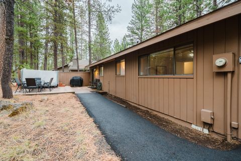 Tiny photo for 18015 Diamond Peak Lane #11, Sunriver, OR 97707 (MLS # 220211675)