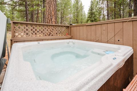 Tiny photo for 18015 Diamond Peak Lane #11, Sunriver, OR 97707 (MLS # 220211675)