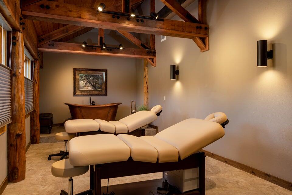 Running YResort - Land