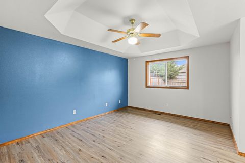 Tiny photo for 540 Jeanette Avenue, Medford, OR 97501 (MLS # 220219964)