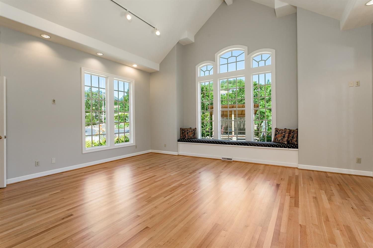 Sun Ridge Estates - Residential