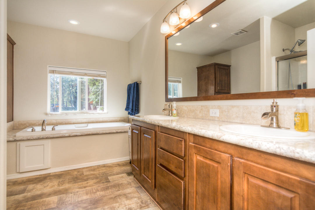 Deschutes RiverWoods - Residential