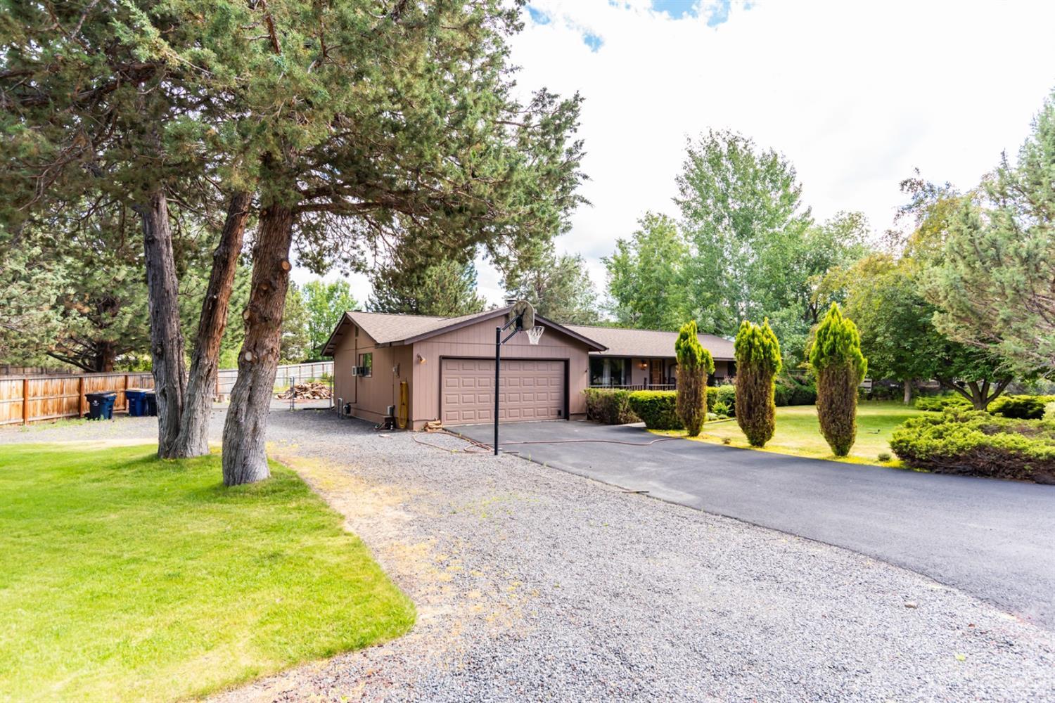 Airpark Estate - Residential