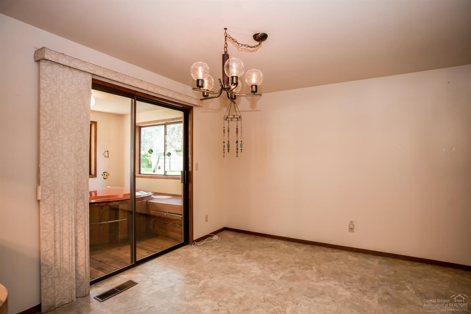 Airpark Estate - Residential